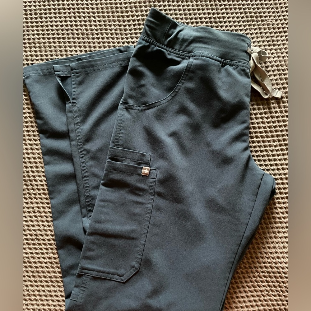 Figs kade/cargo scrub pants-dark harbor, small regular length